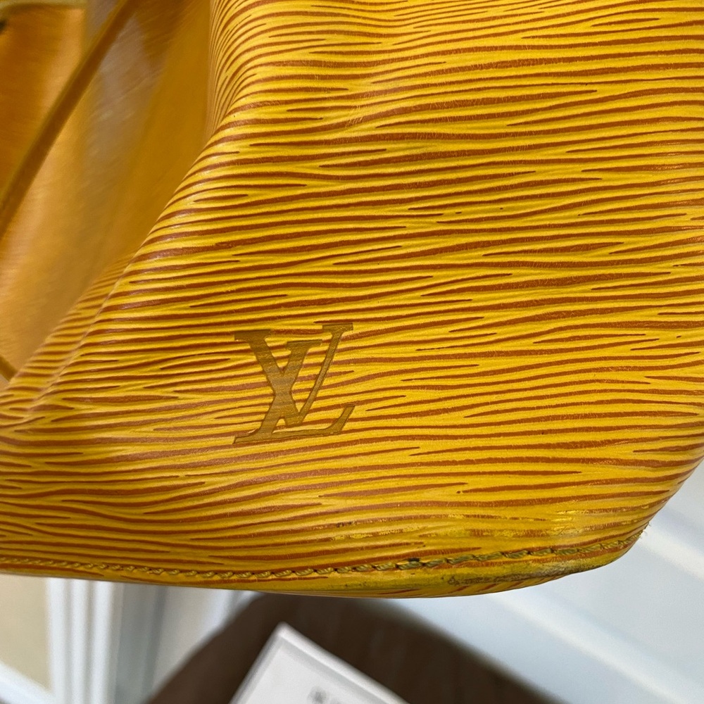 Louis Vuitton Yellow/Purple Epi Leather Noé Shoulder Bag - Picture 4 of 15